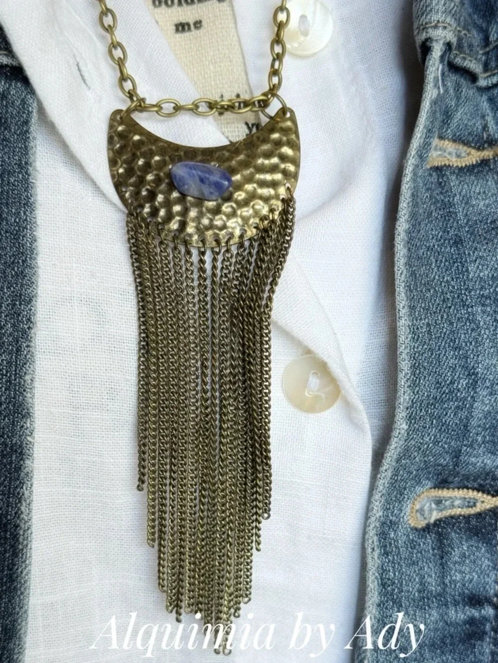 Alquimia necklace featuring